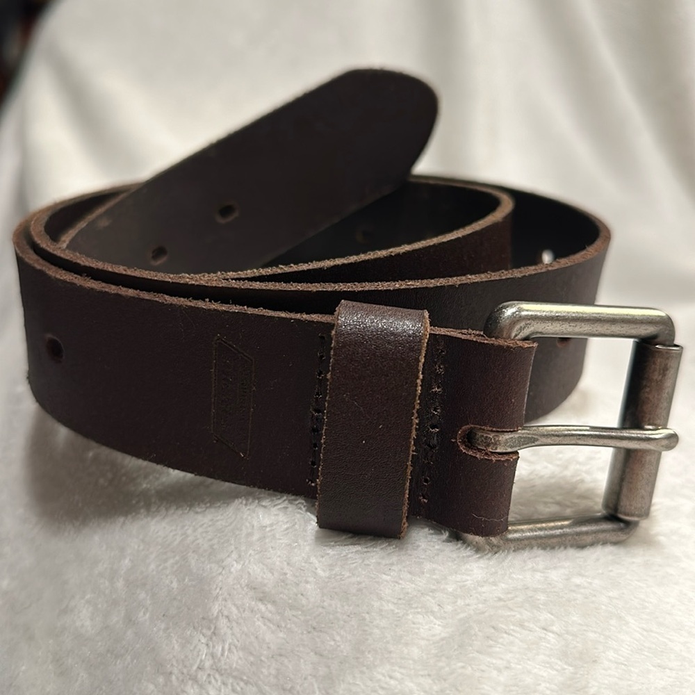 Dickies genuine thick leather brown belt, very good condition size 36